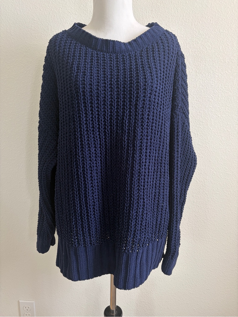 American Eagle Outfitters Navy Chunky Chenille Crewneck Sweater